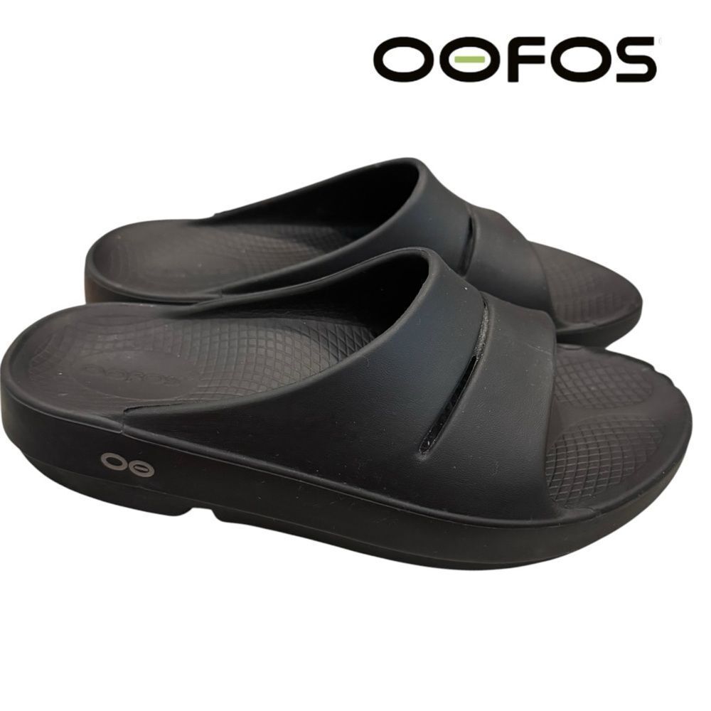 Oofos OOahh Women’s Men’s Black Rubber Recovery Comfort Slide Sandals 6 4